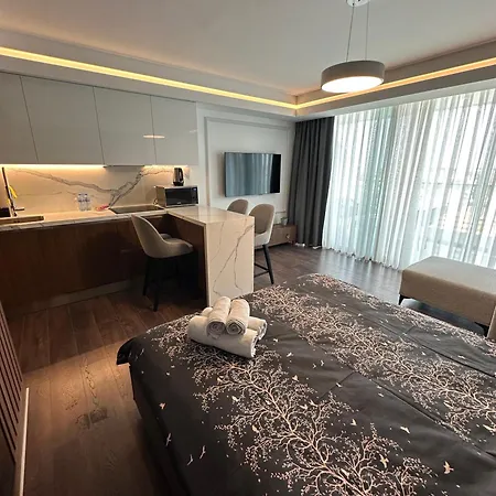 Grand Sapphire Apartment