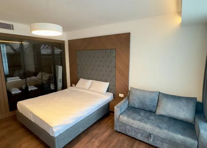 Grand Sapphire Apartment *