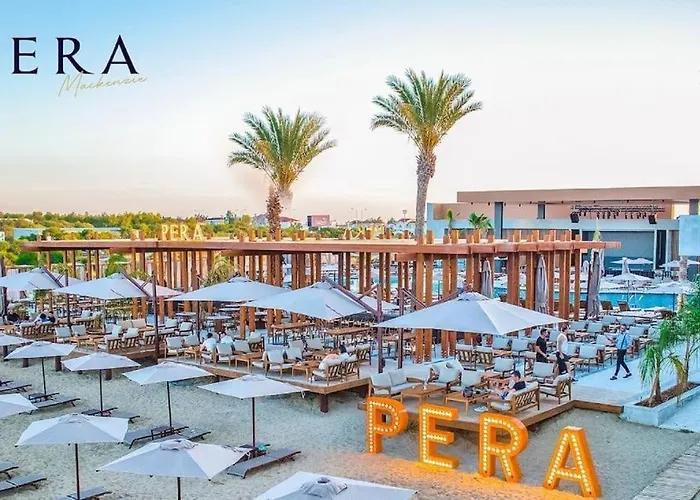 Grand Sapphire Apartment *